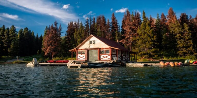 My Mom Promised Me Our Family’s Lake House – After I Paid for Renovations, She Gave It to My Sister Instead