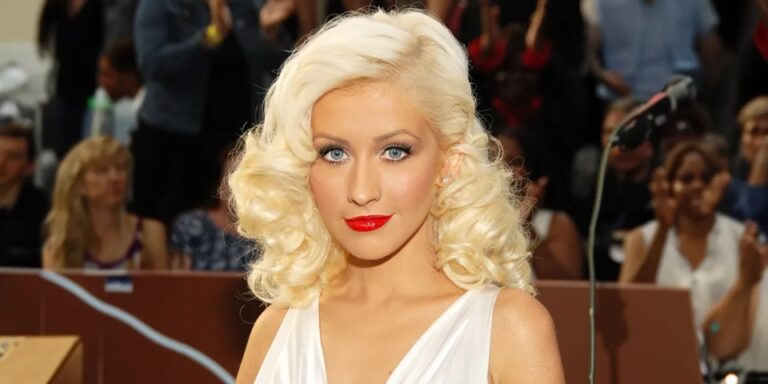 Christina Aguilera, 44, Sparks Fan Discussion After Her Appearance at 2025 Joy Awards in Saudi Arabia – Photos