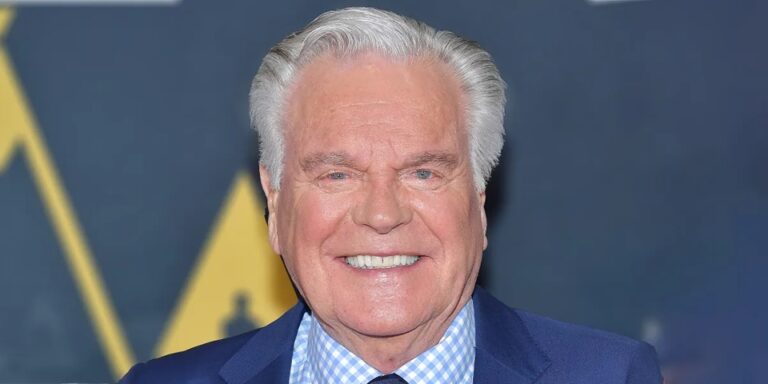 Robert Wagner Was ‘Shattered’ by His Wife’s Death but Found Love Again with a Woman Who Became His Children’s Stepmother