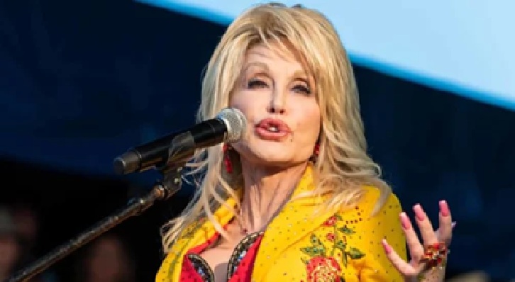 Dolly Parton shares never-before-seen picture of husband Carl, and fans are going crazy