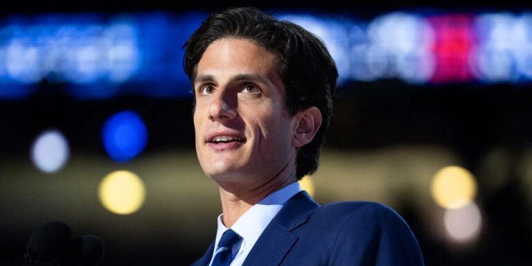 John F. Kennedy’s Grandson Makes a ‘Disrespectful’ Joke About JD Vance’s Wife, Causing a Stir – Details