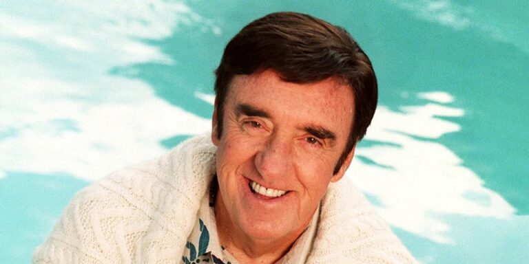 Inside Jim Nabors’ Hawaii Home, Where He Lived with His Husband for 40 Years Until His Passing