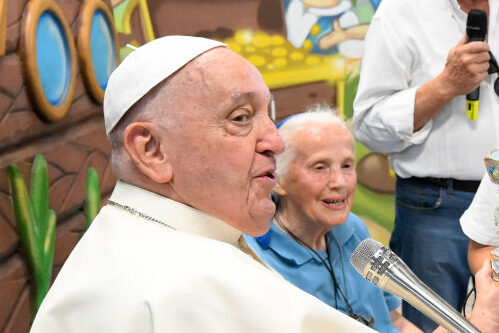 The nun who broke protocol at Pope Francis’ coffin