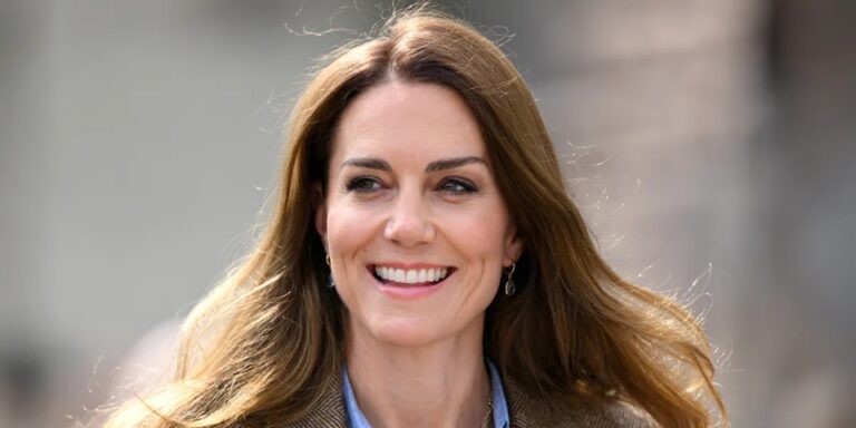 Princess Catherine Ignites Buzz with Her Outfit as She Enjoys a Two-Day Visit to the Isle of Mull and Iona with Prince William