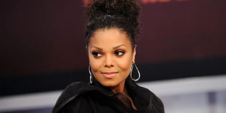 Janet Jackson, 59, Steals the Spotlight at American Music Awards 2025 with Her Performance
